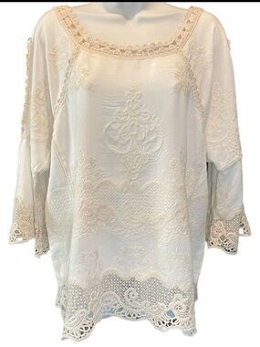 NWT Spiaggia DolceElegant Cream Embroidered Women’s Top Small fits M
